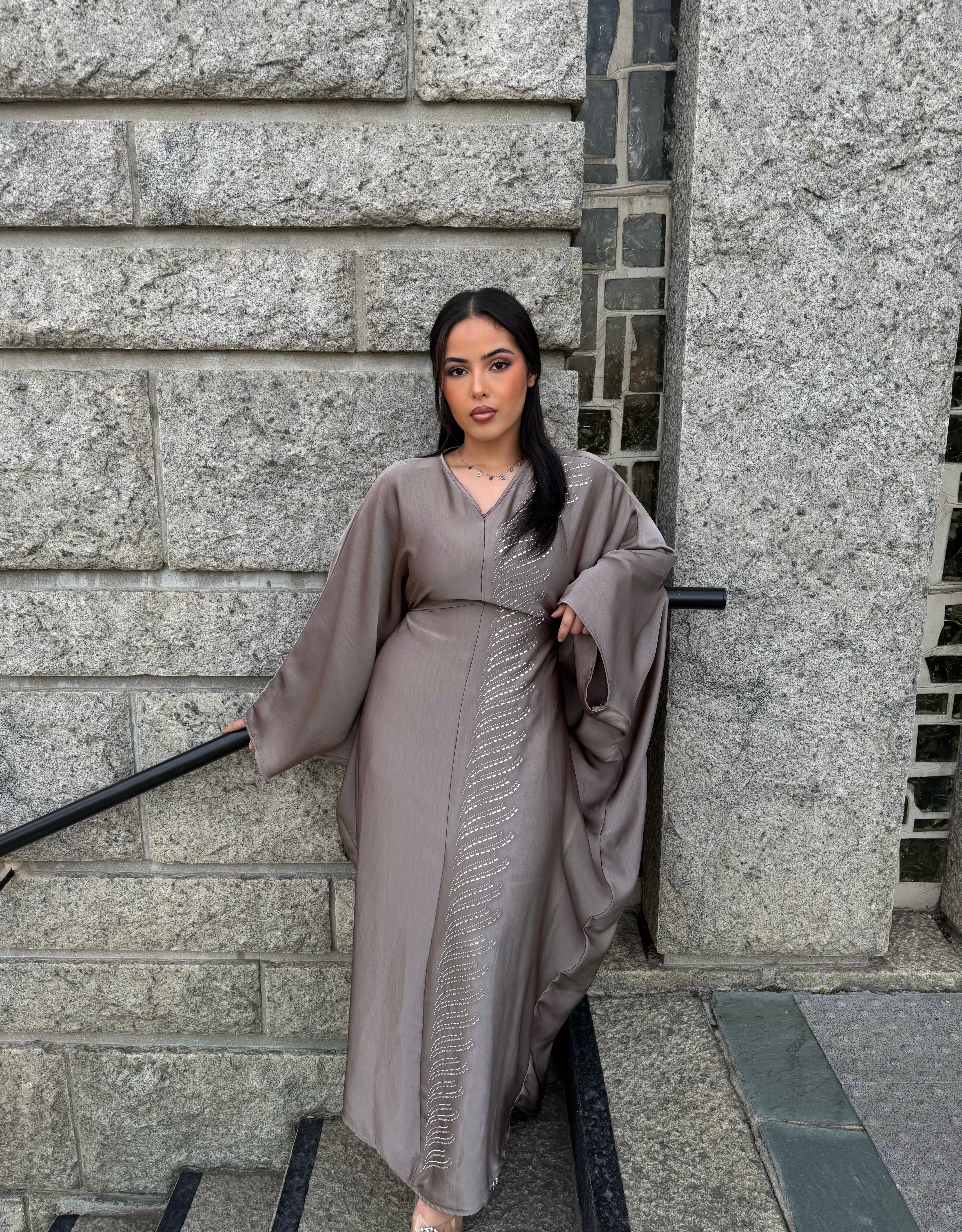 Abaya NELYA