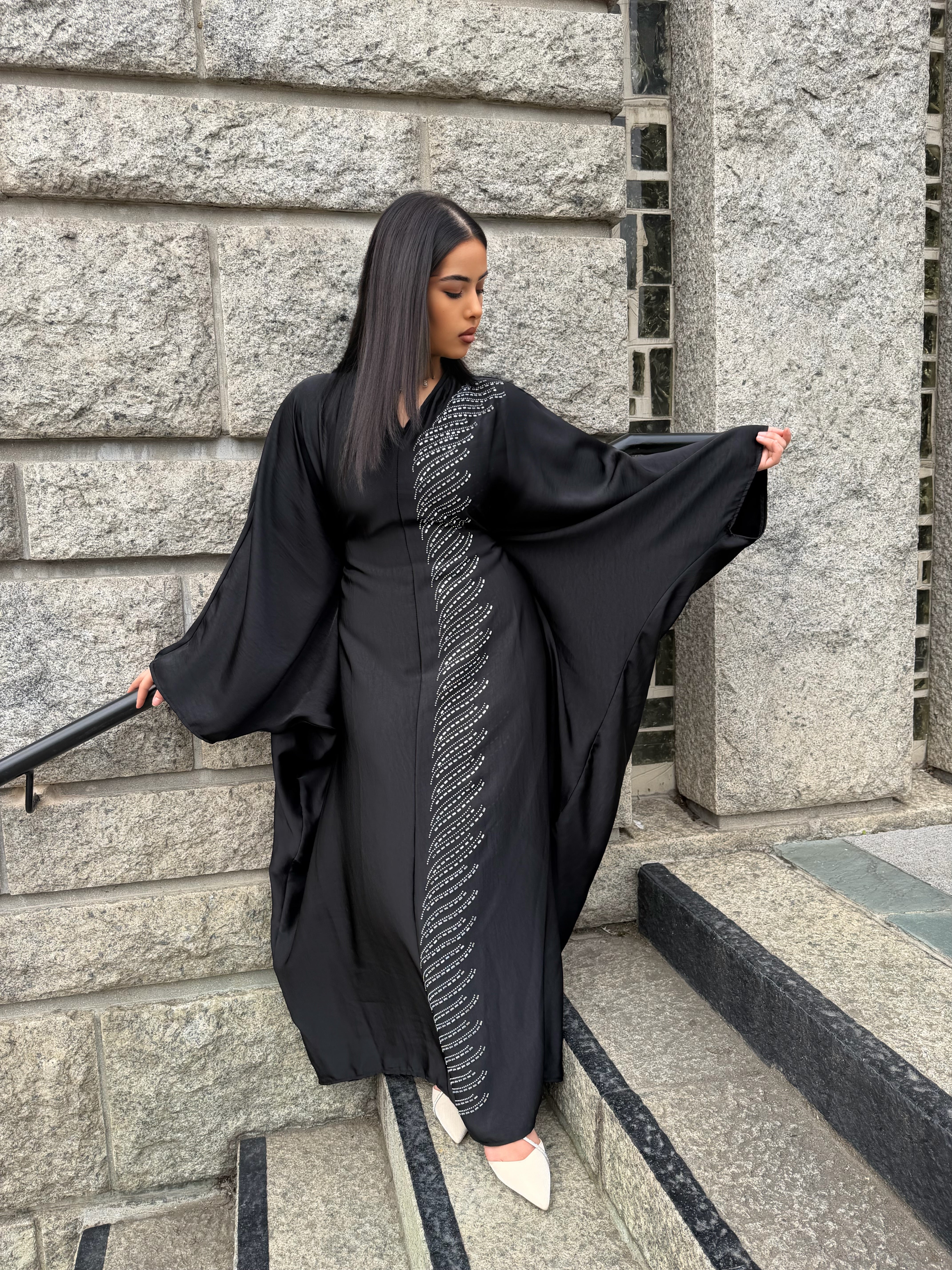 Abaya NELYA
