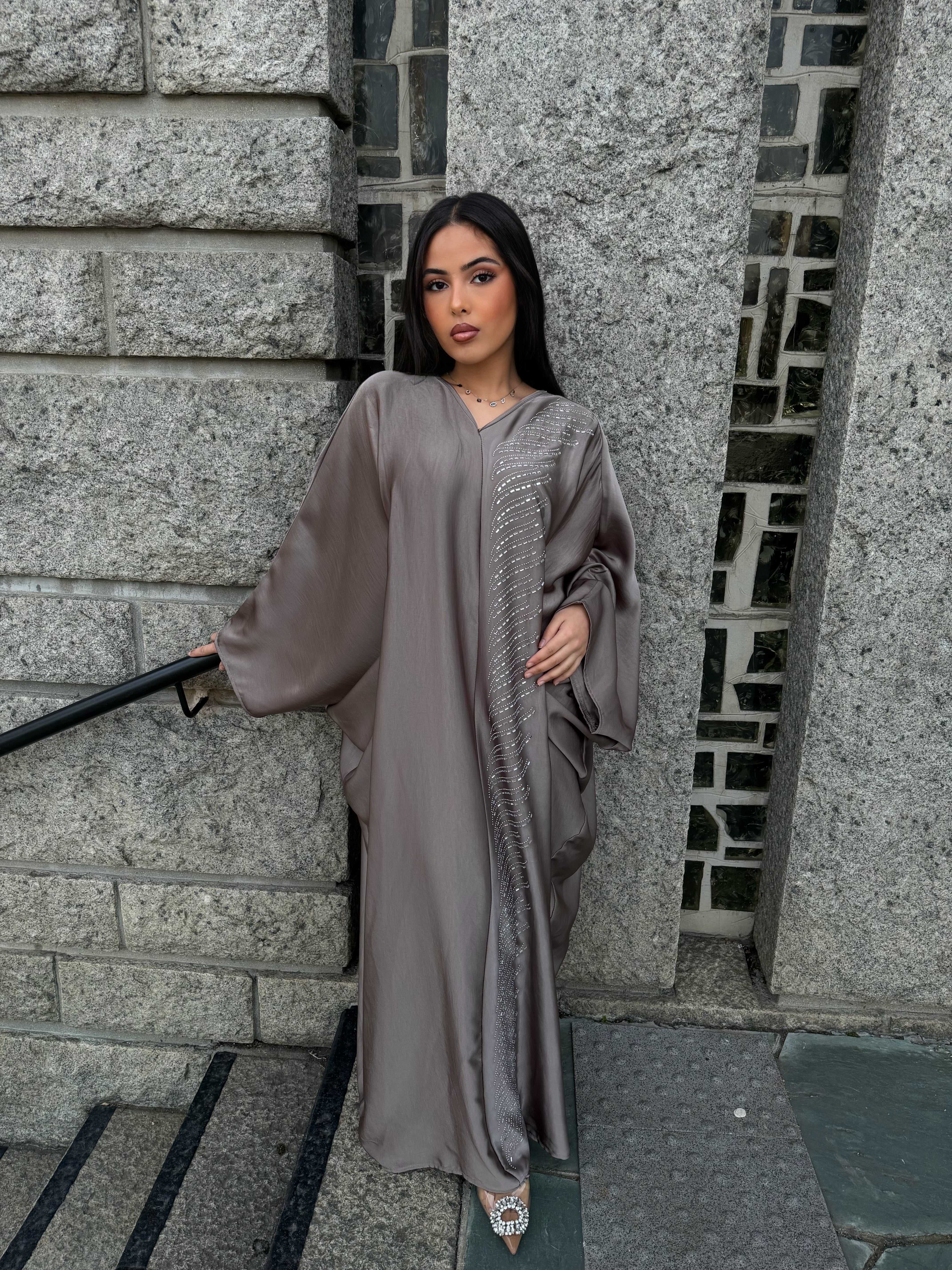 Abaya NELYA