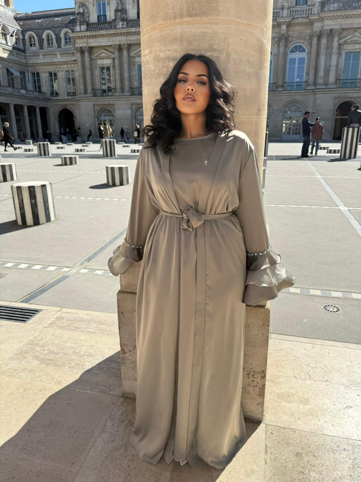 LE REFLET FÉMININ By Syriana